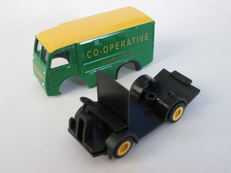 Classix Co-op Bread Van